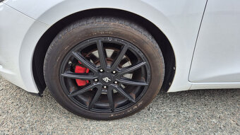 Kia Motors Ceed SW JD 1,6 CRDi / 94 kW FIFA 2015 - 16