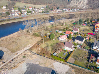 Stavební pozemek určený k výstavbě RD, obec Valtířov - 16