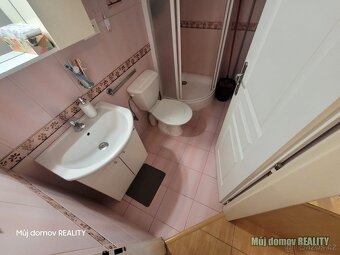 Prostorný mezonetový byt 2+kk, 38 m  Řeporyje, Loučná . - 16
