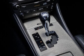 Lexus IS-F 5.0 V8 RWD AT8 - 16