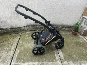 Jasmine Camino Černo-zlatý kočárek trojkombinace - 16