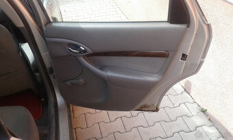 Ford Focus mkI použité díly z tohoto vozu - 16