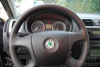 Škoda Roomster 1.2 51kW - climatronic - výhřev sedadel - 16