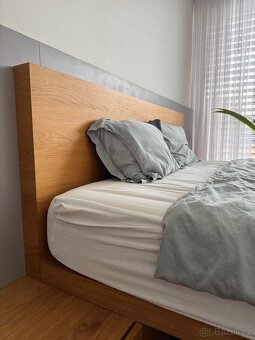 Postel z dubového masivu - 16