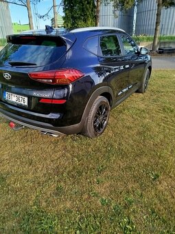 HYUNDAI TUCSON 1,6 CDRI TOP STAV VYHŘÍVANÁ SEDADLA + VOLANT - 16