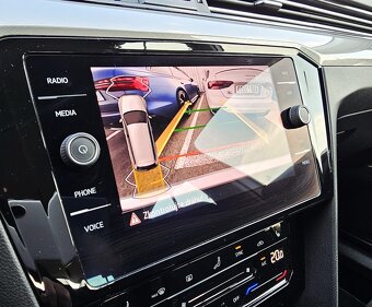 VW Passat Variant Business 2.0 TDI 110 kW 7DSG - 16