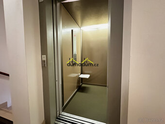 Prodej moderního bytu 3+kk, 59,7 m², s garáží a sklepem, Pra - 16