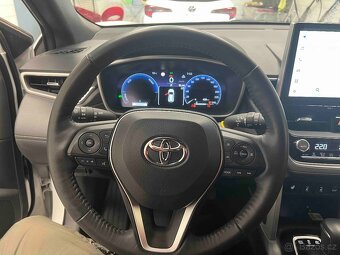 Toyota Corolla Cross, 1,8  Hybrid  Style Tech    9060 km. - 16