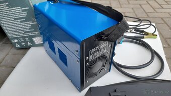 NOVÁ Svářecí stroj na plněný drát Flux SV120-F - 16