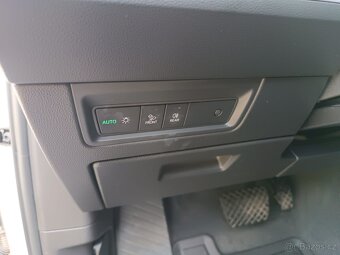 Volkswagen Touareg, 3.0 TDi, 210 kW, TOP STAV - 16