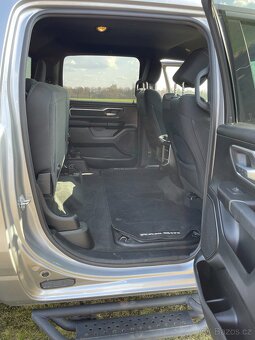 Dodge RAM 1500 BIGHORN r.v.2020 - 16