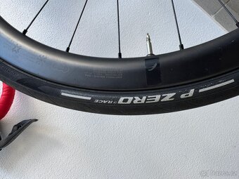 COLNAGO V4Rs UAEmirates - 16