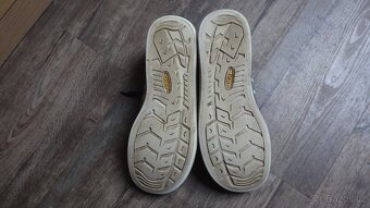 Dvoje tenisky Keen v.40 - 16