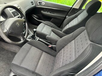 Peugeot 307 2,0HDI 79KW  7 míst - 16