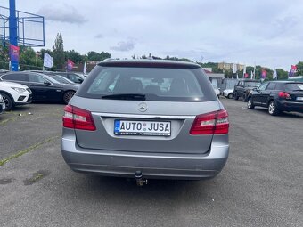 Mercedes Benz E - 16