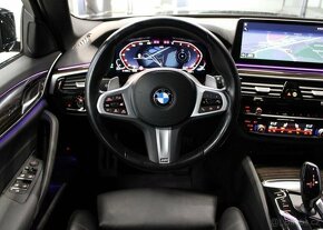 BMW Řada 5 530d xDrive M-Sport Touring nafta automat - 16