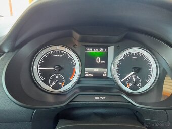 ŠKODA OCTAVIA COMBI ČR - 16