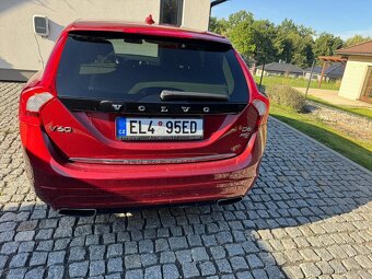 Volvo V60 2.4D PLUG-IN HYBRID AWD 4x4 SUMMUM - 16