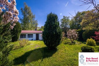 VELKOLEPÁ ZAHRADA S CHATOU U RYBNÍKA – JESENICE U RAKOVNÍKA - 16