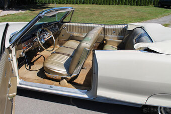 1966 Pontiac Bonneville Convertible 389 V8 - 16
