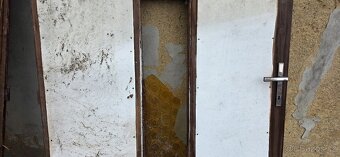 Stará dvoukřídla vrata do garáže z masivu - 16