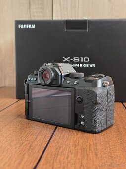 Fujifilm X-S10 - 4 objektívy - 16