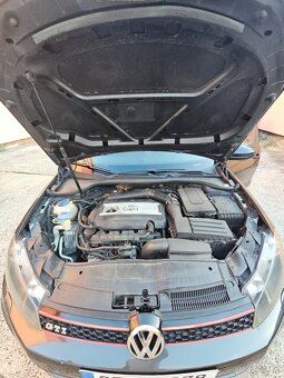 Volkswagen Golf 6 GTI - 16