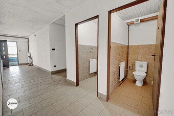 Výrobní, skladovací prostor na pozemku o výměře 19.464 m2 v  - 16
