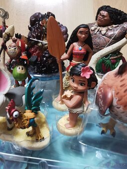 Disney Store Vaiana (Moana) Deluxe 10ti dílná sada figurek - 16