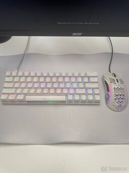 PC+ příslušenství - 16