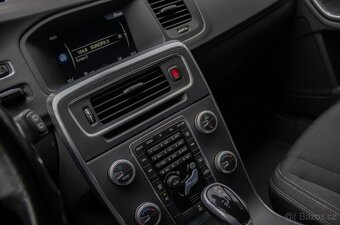 Volvo V60 A/T 84kW - 16
