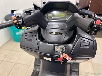 SUZUKI BURGMAN 650 EXECUTIVE,ABS,TOP - 16
