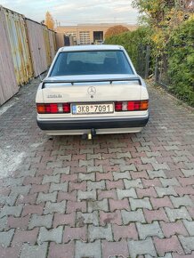 Křídla (spoilery) kufru mercedes - 16
