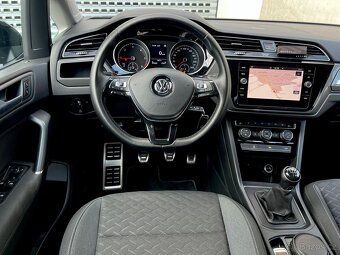 VW Touran 1.6 TDI, r.v. 2018 – perfektní stav, 7 míst - 16