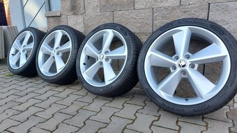 Alu kola Škoda R18 5X112 LETNÍ PNEU 225/40 R18 GOLUS - 16