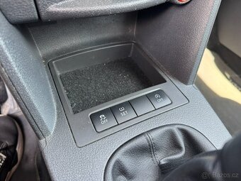 Volkswagen Caddy 1,6 TDI 75 KW 2X KOLA - 16