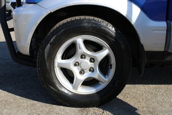 Daihatsu Terios 1,3i 61KW, VELKÝ SERVIS, 4 x 4, r.v. 1999 - 16
