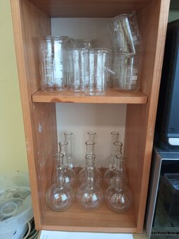 Velká sada laboratorního skla - 16