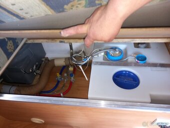 Prodám karavan Hymmer eriba nova - 16