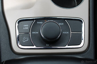 Jeep Grand Cherokee 3.0 CRDi / 184 kW / LIMITED / TAŽNÉ - 16