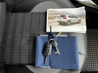 Peugeot 2008 1.2i 60KW Automat naj 96Tkm nové v ČR - 16