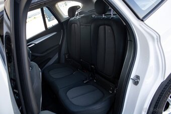 BMW X1 xDrive 20i A/T - 16