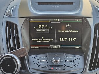 Ford Kuga 2.0TDCi 110KW manuál STK 11/2027 Navi 4WD / AWD / - 16