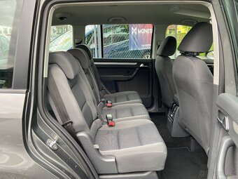 VW Touran 1.6 TDi Navigace,Climatronic - 16