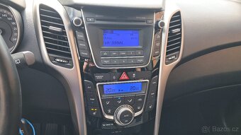 Hyundai i30, 1.6i / najeto 56 000 km ČR - 16