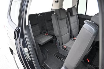 Volkswagen Touran 2.0TDI 110KW 7Míst Comf. 10/16 - 16