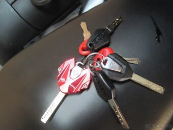 CFMOTO 650MT Premium - 16
