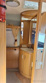 Prodám karavan SWIFT CHALLENGER - 16
