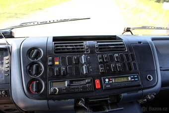 Mercedes ATEGO 1828 4x4 vyklapač + hyd. ruka - 16