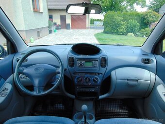 TOYOTA YARIS VERSO 1.3 63kW BENZIN - 16